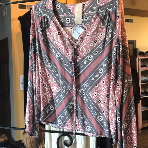 Top - Picture 1 of 1